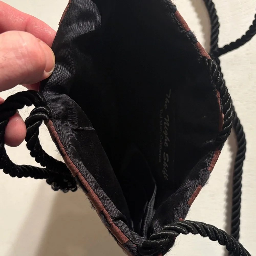 Elegant Woven Crossbody Bag in Deep Brown - Picture 9 of 9